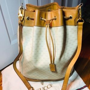 ⭐️Rare Vintage Gucci Bucket Bag! W/ org. dust bag